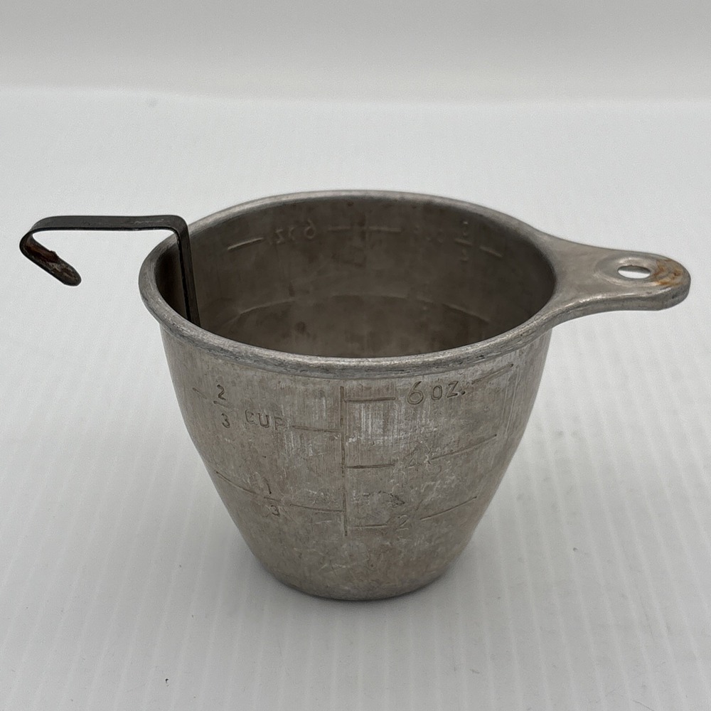 Granny's Rare EKCO Aluminum Measuring 1 Cup w/Handle & Leaver- Measuring Lines